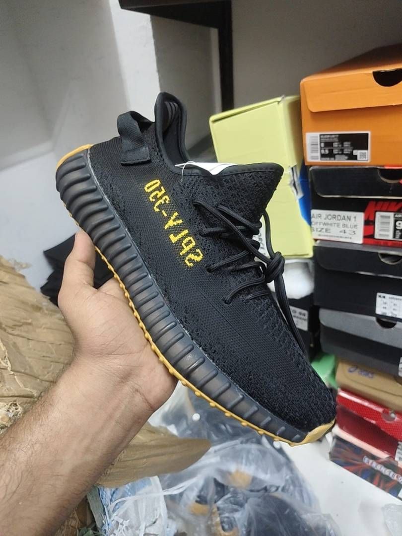 Adidaas YEEZY 350 BLACK YELLOW