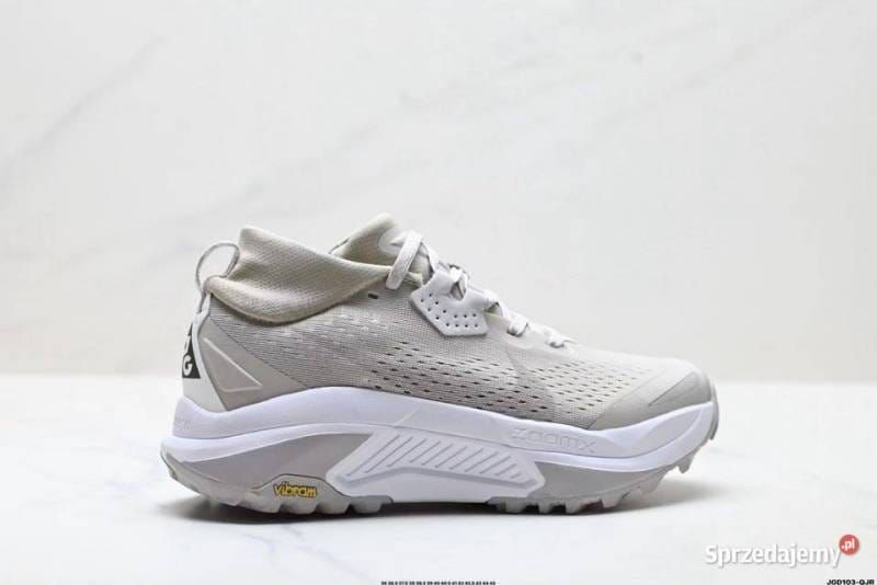 ACG Zegma Trail Cream Running shoes