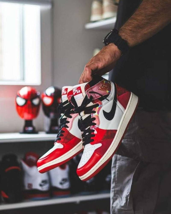 WMN NIK AIR JORDAN RETRO 1 SPIDERVERSE SPIDERMAN VERSION SEMI UA