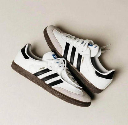 WMN ADID SAMBA WHITE BLACK SUEde for her