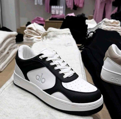 ALO YOGA RECOVERY BLACK WHITE