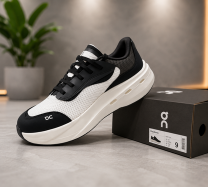 On RUNNING CLOUDBOOM volt PAF black
