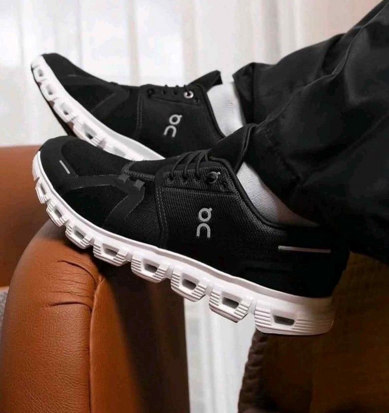 ON RUNNING CLOUDSWIFT 5 BLACK WHITE
