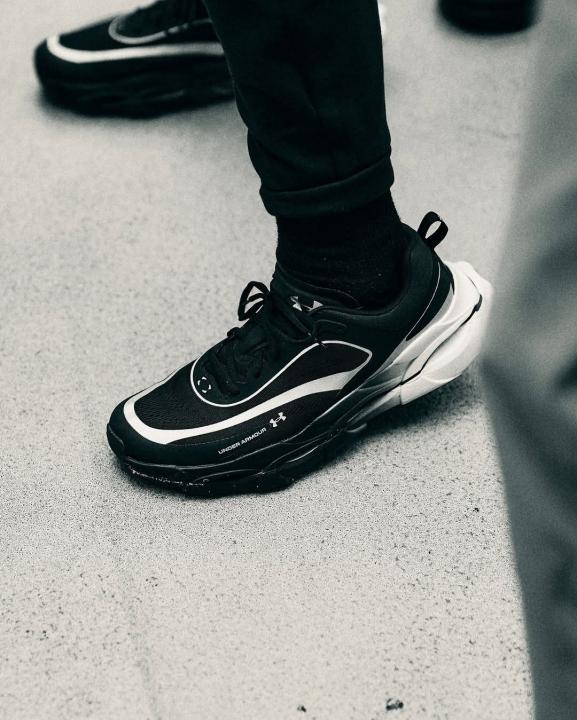 Under Armou.r UA Halo Racer running shoe
