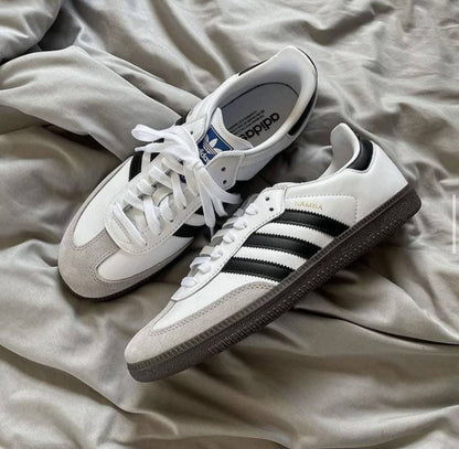ADIDAAS SAMBA WHITE BLACK WITH KEYCHAIN WOMENS FIX