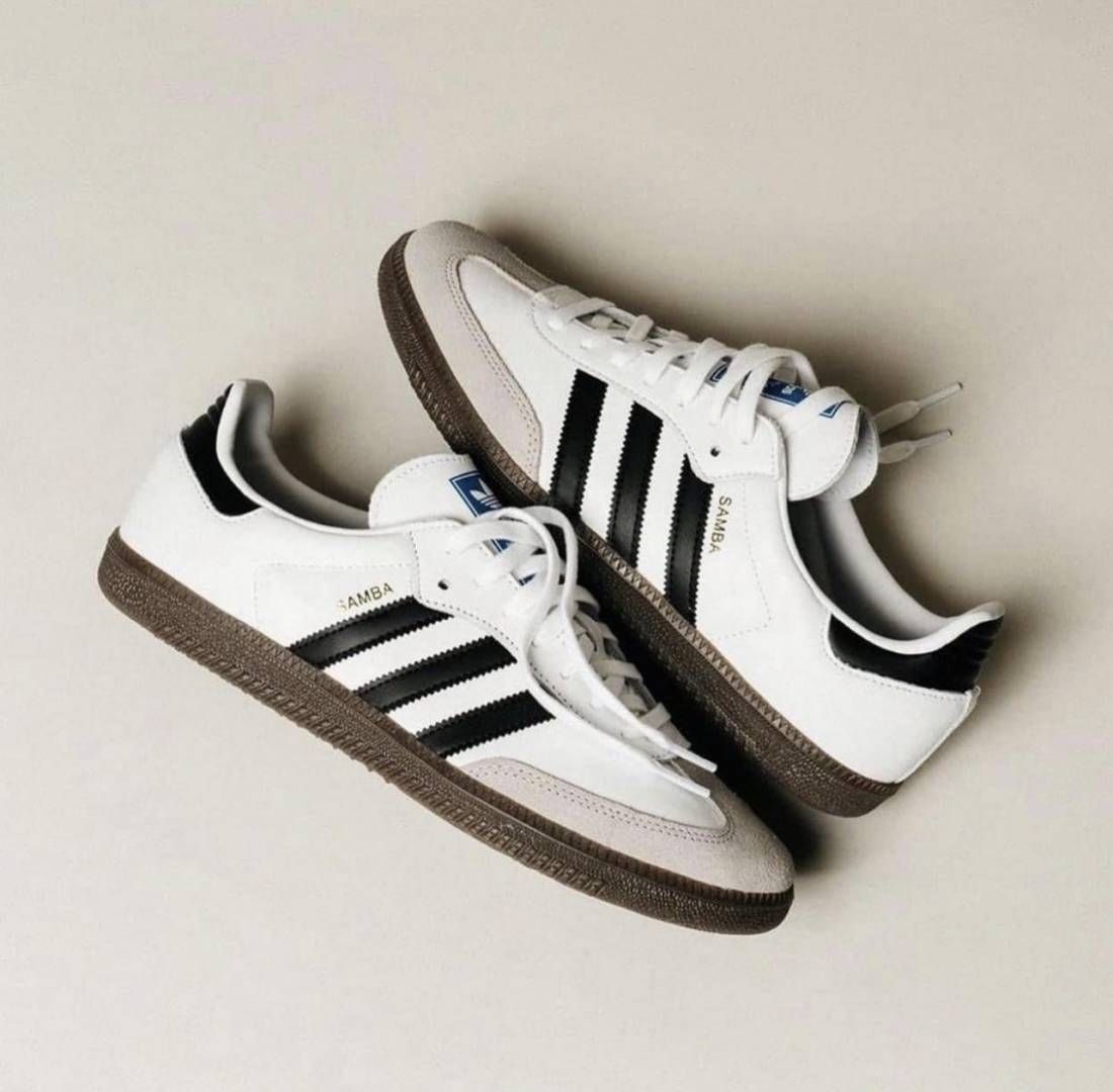 ADIDAAS SAMBA WHITE BLACK WITH KEYCHAIN WOMENS FIX