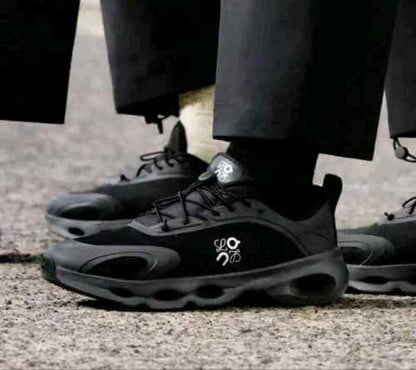ON RUNNING CLOUDSOLO X LOEWE BLACK