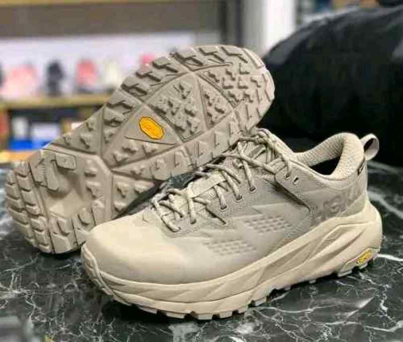 Hoka One Kaha Low Gore-Tex