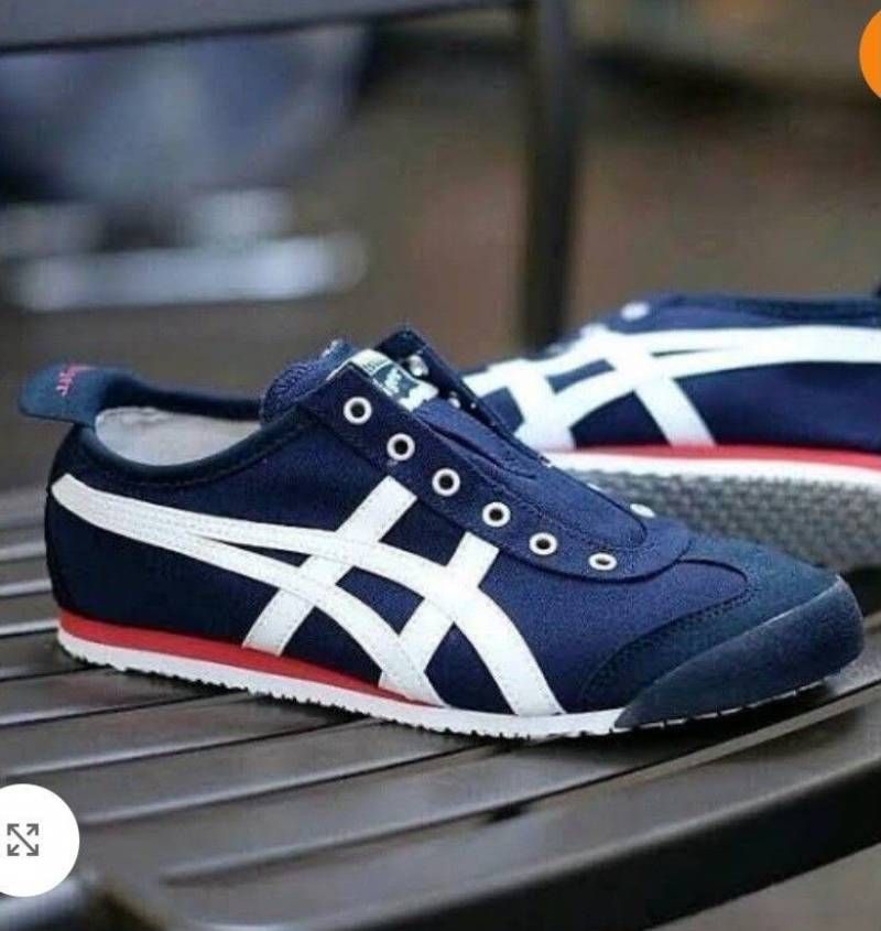 ONITSKAA TIGER SLIPON NAVY BLUE