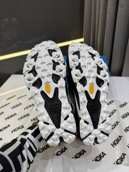 Hoka Speedgoat 7 Black White Fix