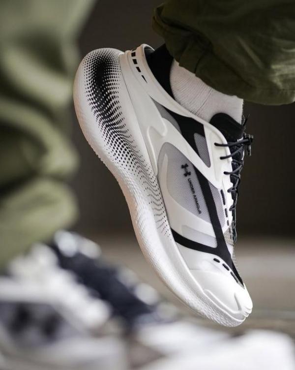 Under Armouur UA Echo SlipSpeed Black White