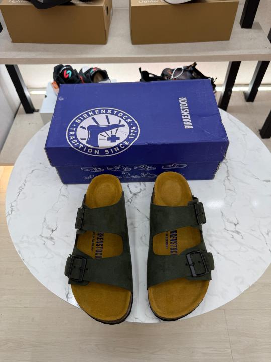 Birkenstock Arizona green suede