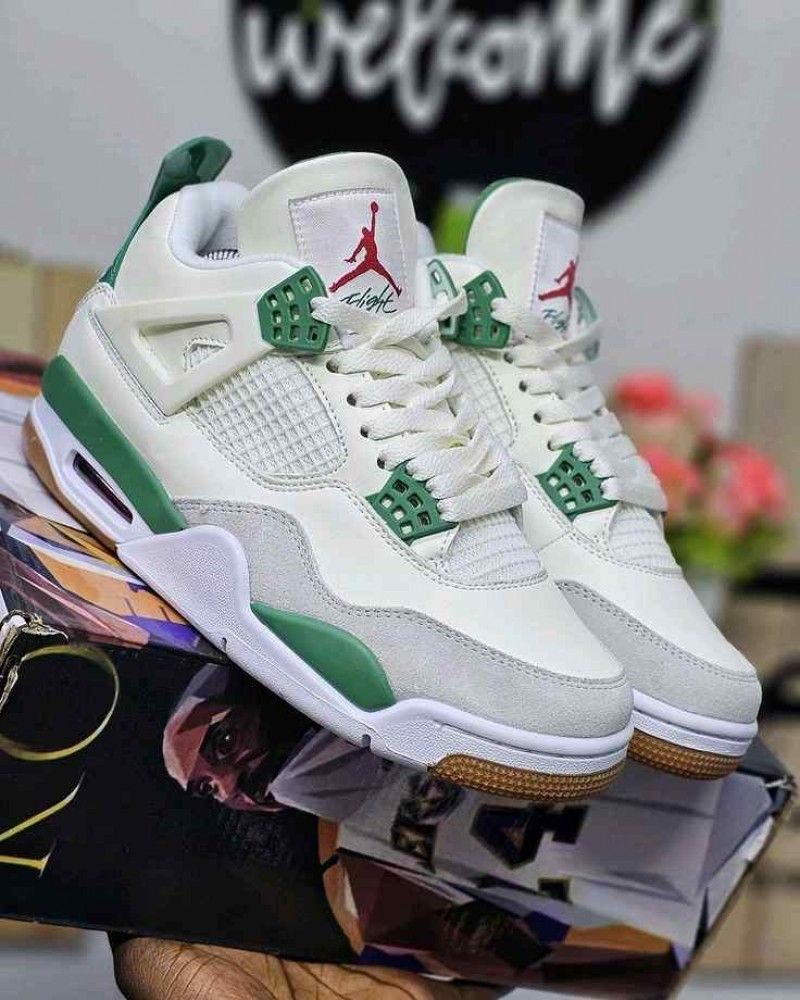 AIR JORDAN RETRO 4 PINE GREEN