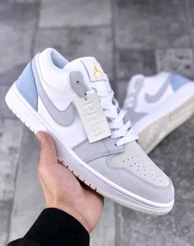 AIR JORDAN RETRO 1 LOW PARIS