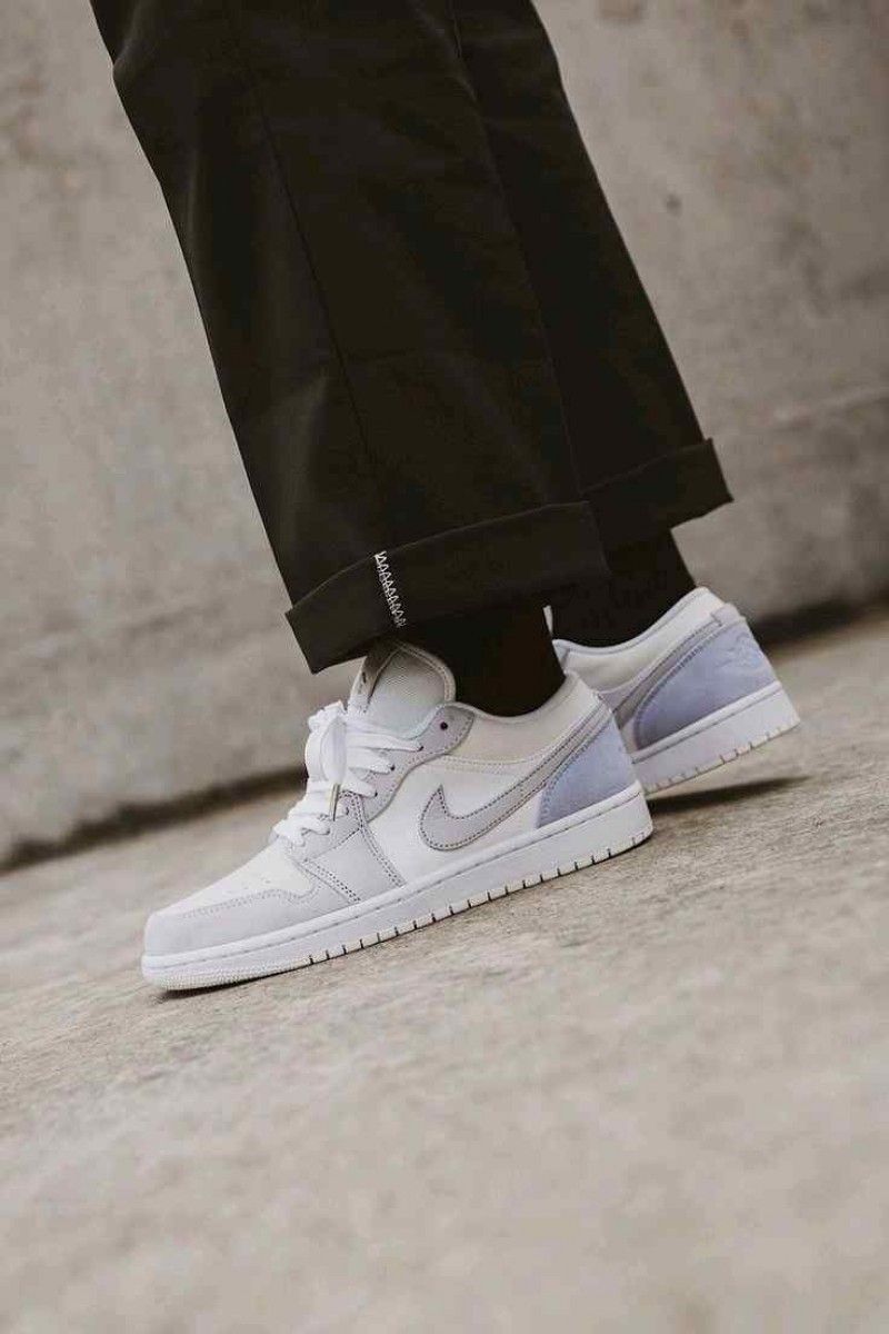 AIR JORDAN RETRO 1 LOW PARIS