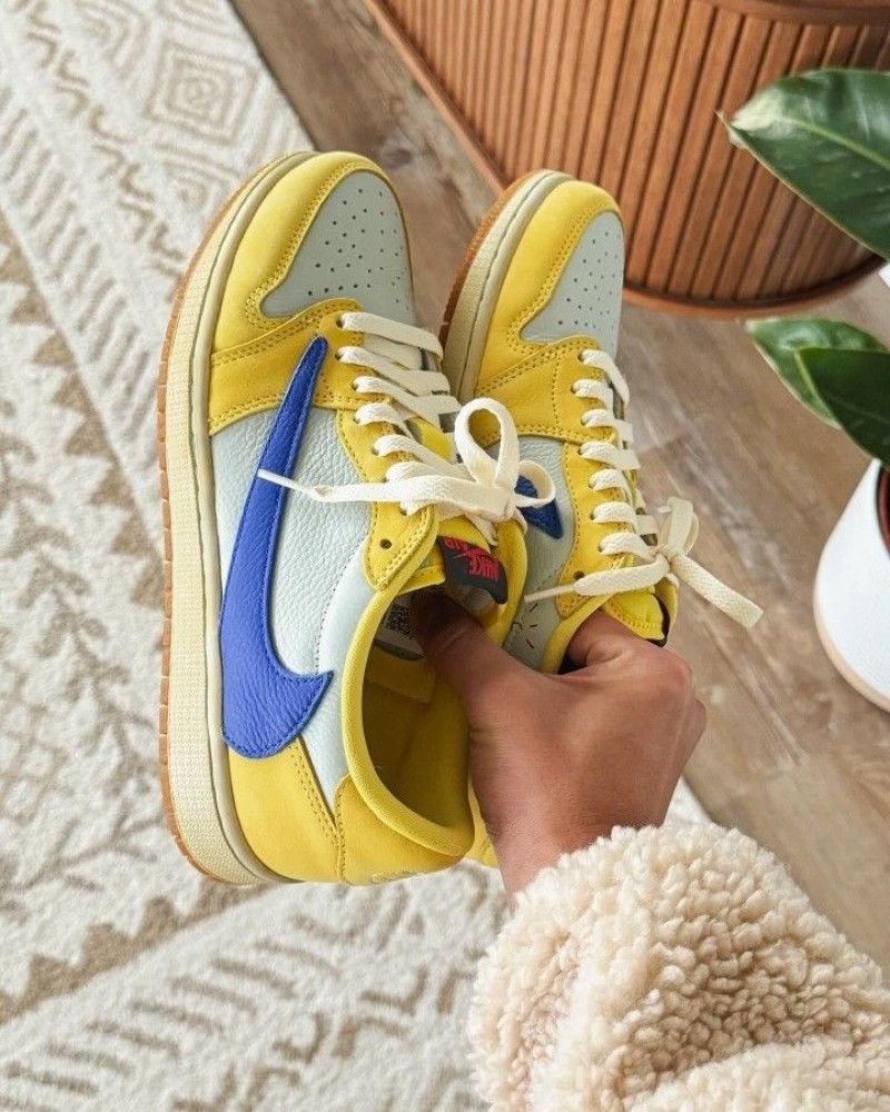 Air Jordan Retro 1 X Travis Scott Canary SEMI ua
