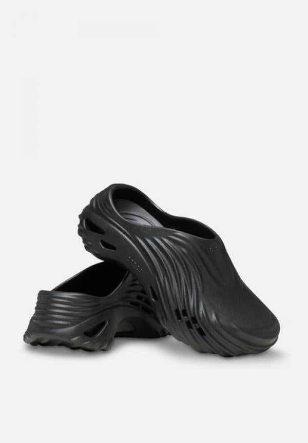 Croc.s echo wave black with og box and carry bag