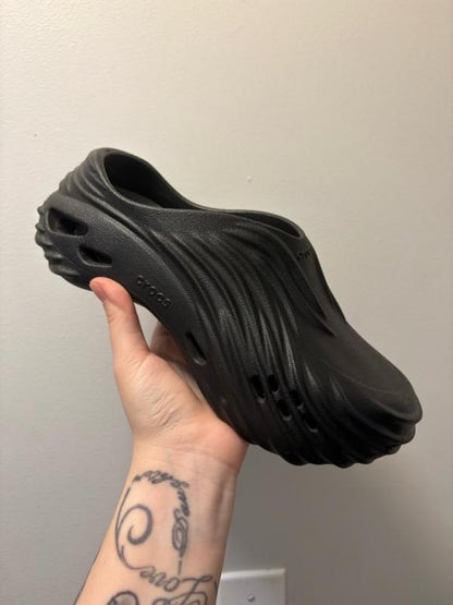 Croc.s echo wave black with og box and carry bag