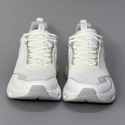 On cloud Nova X Alott White Cream