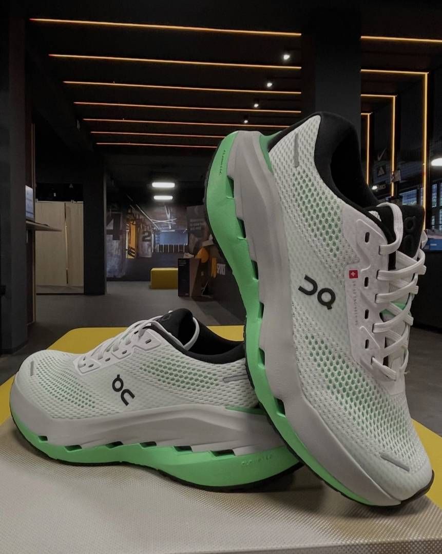 On Cloud Runner 3 Max White Verdite