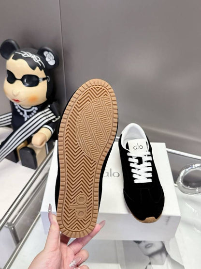 Alo Yoga Sunset Suede Sneakers Black