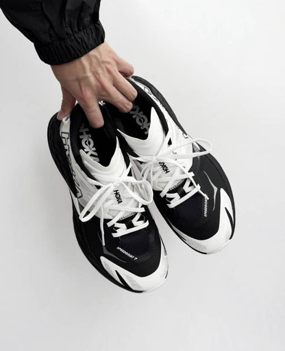 Hoka speedgoat 7 Black white