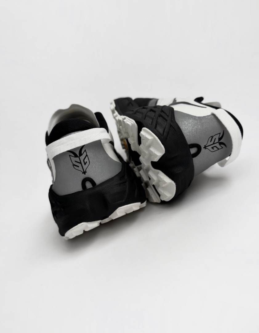 Hoka speedgoat 7 Black white