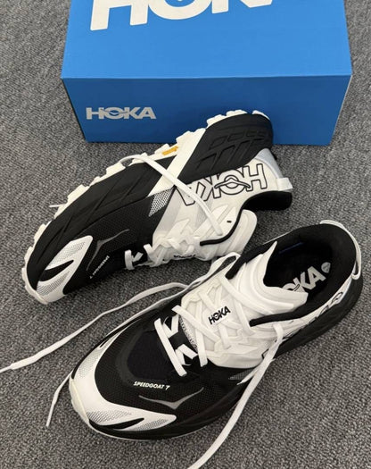 Hoka speedgoat 7 Black white