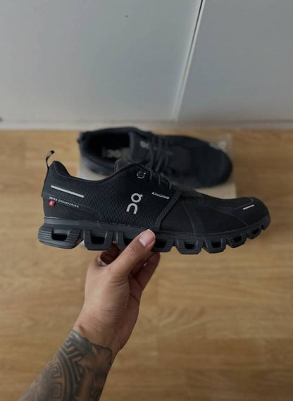 On Cloud 6 Waterproof Running Black