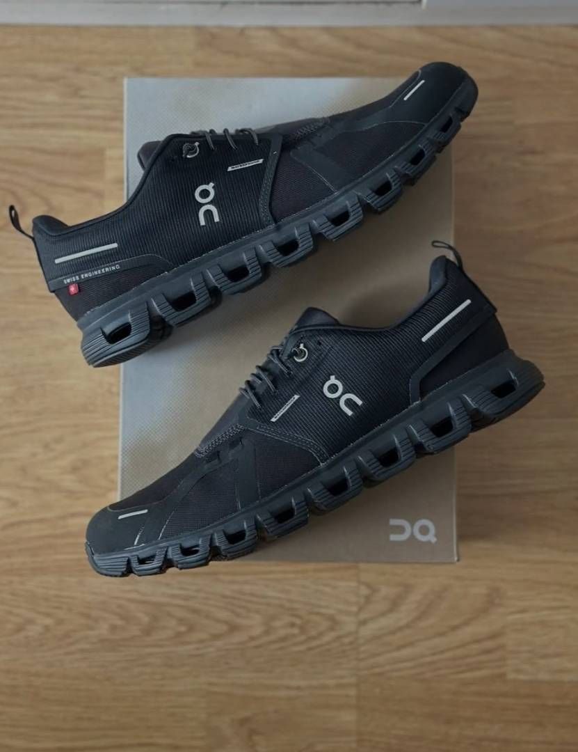 On Cloud 6 Waterproof Running Black
