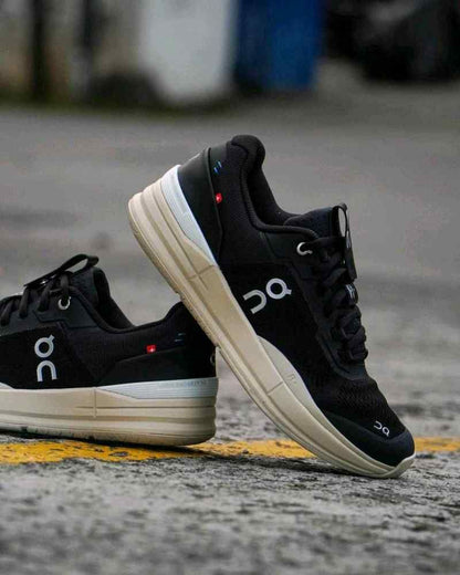 On Running Cloud Roger Pro Black Sand
