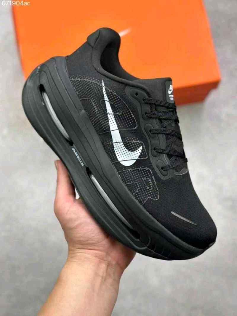 Nikkee AIR ZOOM VOMERO PREMIUM BLACK