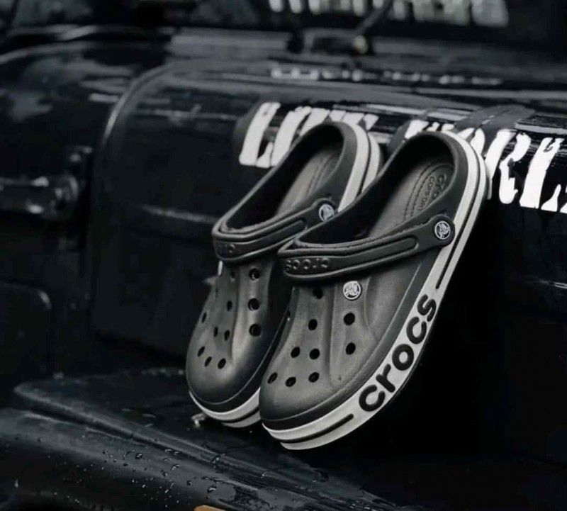 CROCCS BAYABAND CLOGS FOR MEN BLACK