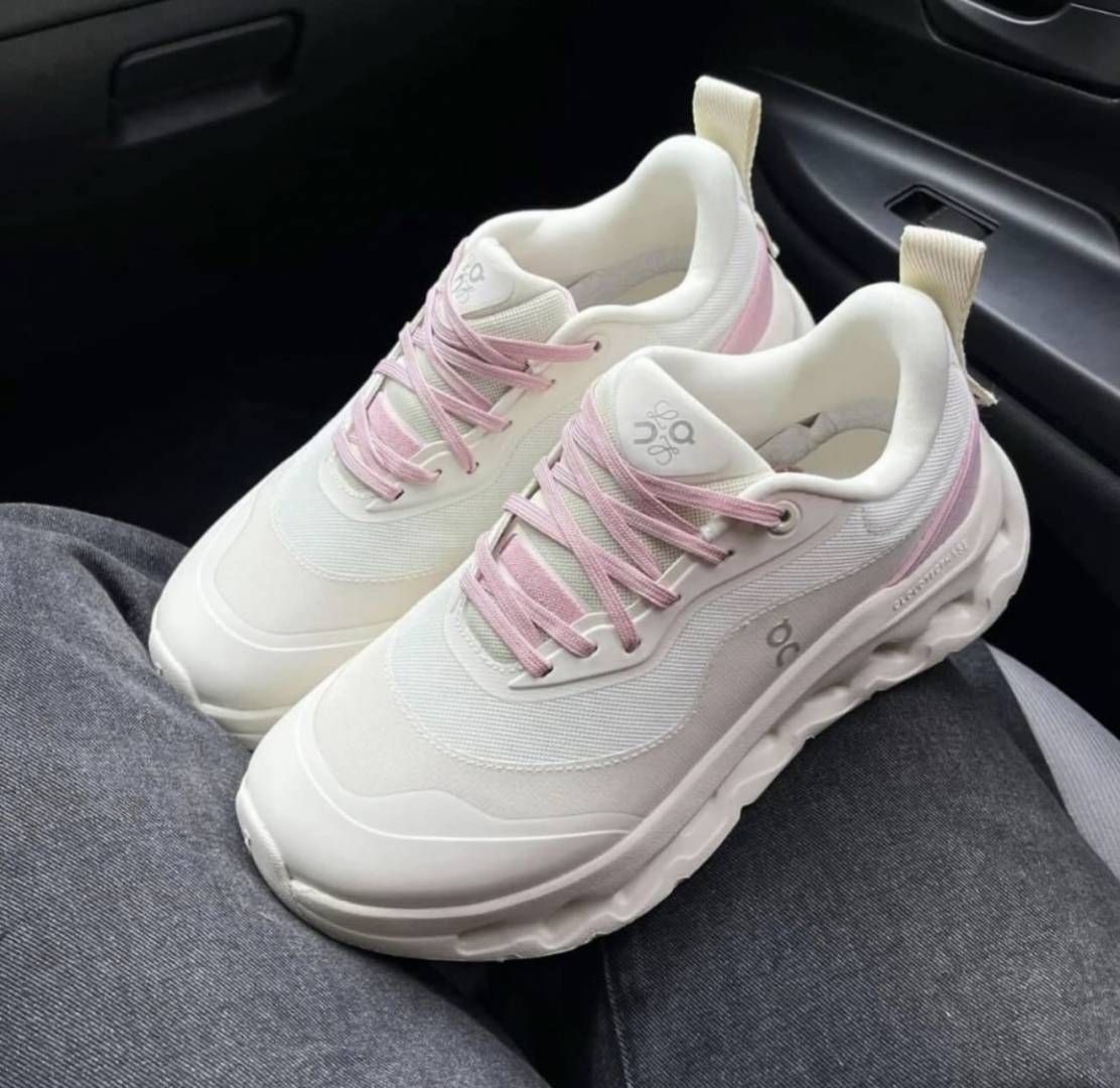 Loewe X cloudtilt 2.0 pink