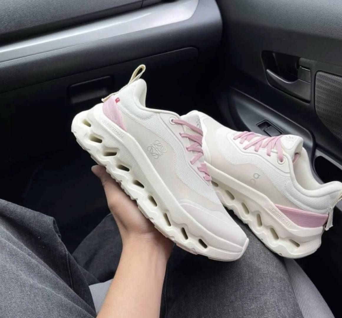 Loewe X cloudtilt 2.0 pink