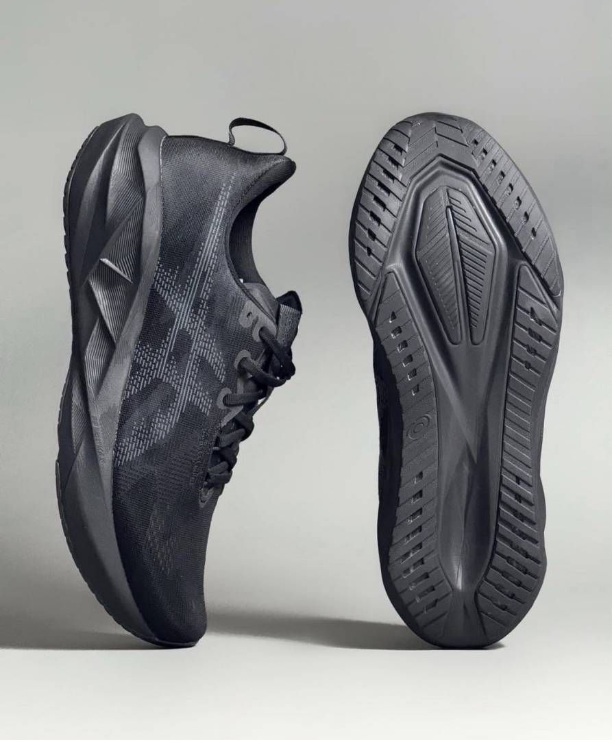 Asic  Novablast 5 Black