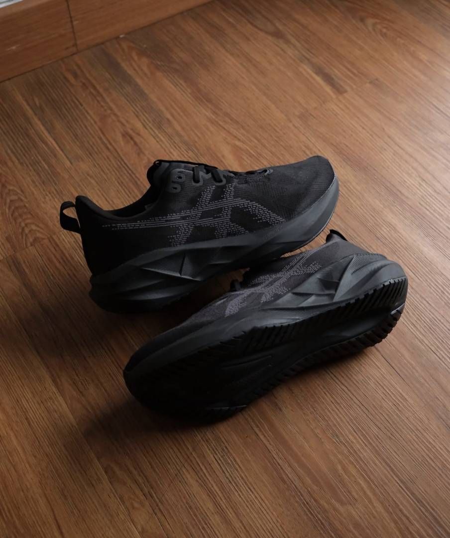 Asic  Novablast 5 Black