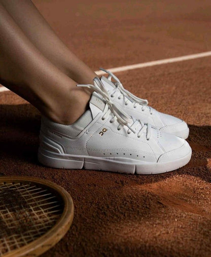 ON CLOUD RUNNING THE ROGER CENTRE COURT WHITE