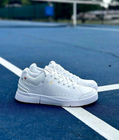 ON CLOUD RUNNING THE ROGER CENTRE COURT WHITE