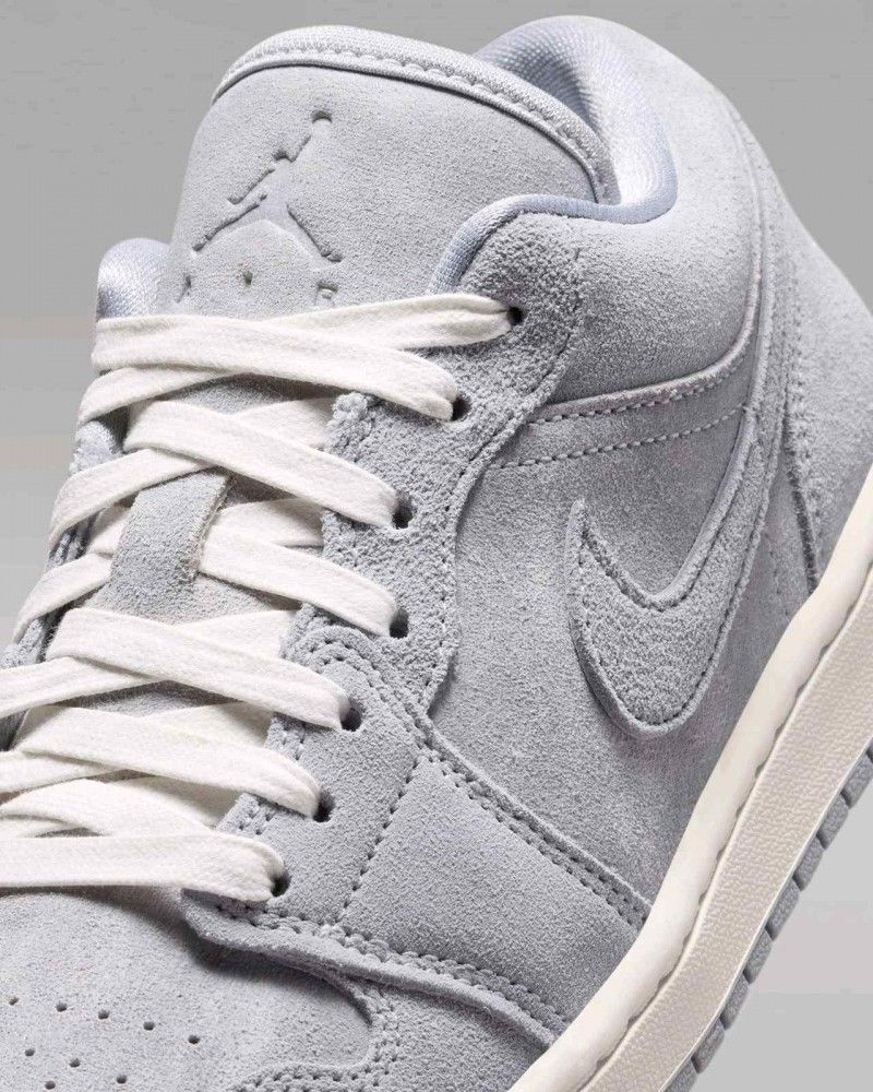 Nikke Air Jordan 1 Low Obsidian Mist