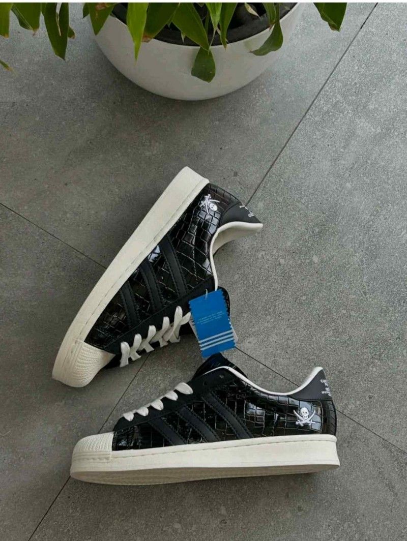 Neighborhood x adiddas Consortium Superstar 80s