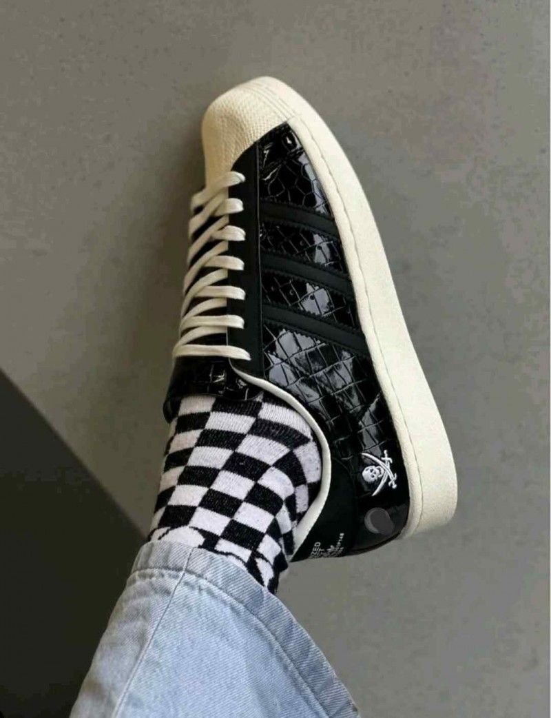 Neighborhood x adiddas Consortium Superstar 80s