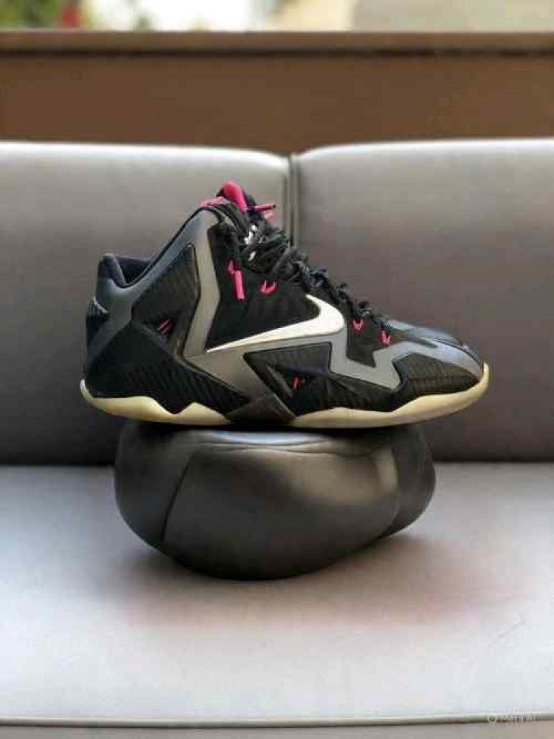 NIKKEE LEBRON 11 MIAMI NIGHTS