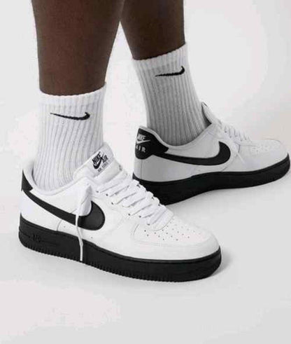 Nikkee AirForce 1 Low WHITE BLACK SOLE