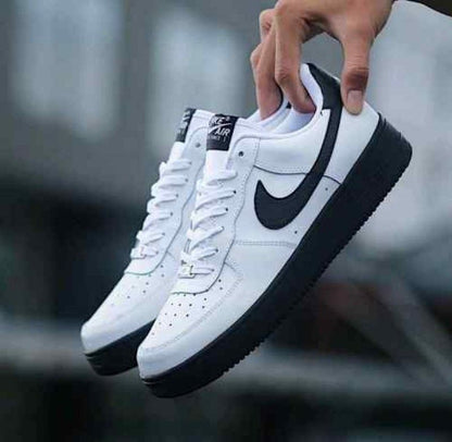 Nikkee AirForce 1 Low WHITE BLACK SOLE