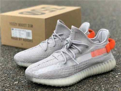 Adiddass Yeezy Boost 350 V2 Tail Light Semi UA