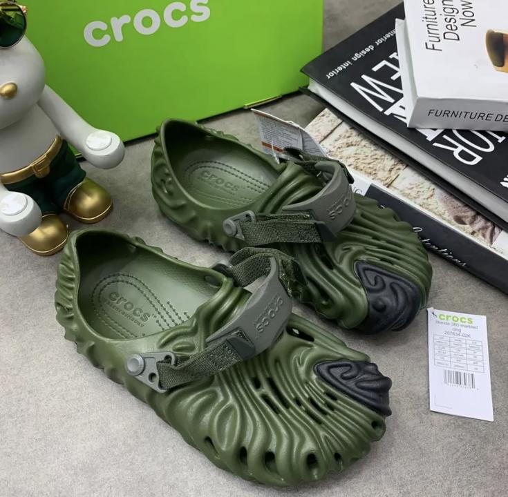 Croc.s Salehe Bembury The Pollex Clog Olive Green With og box and carry bag