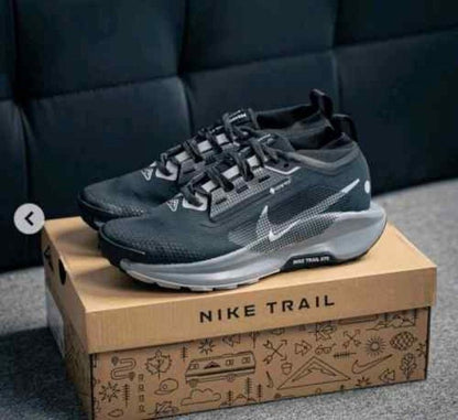 Nikkee React Pegasus Trail 5 GTX Trainer Black White