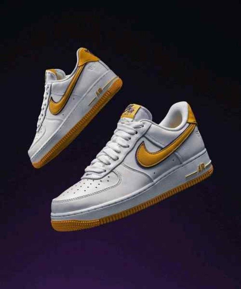 NIKKEE AIRFORCE 1 KOBE BRYANT LAKERS HOME