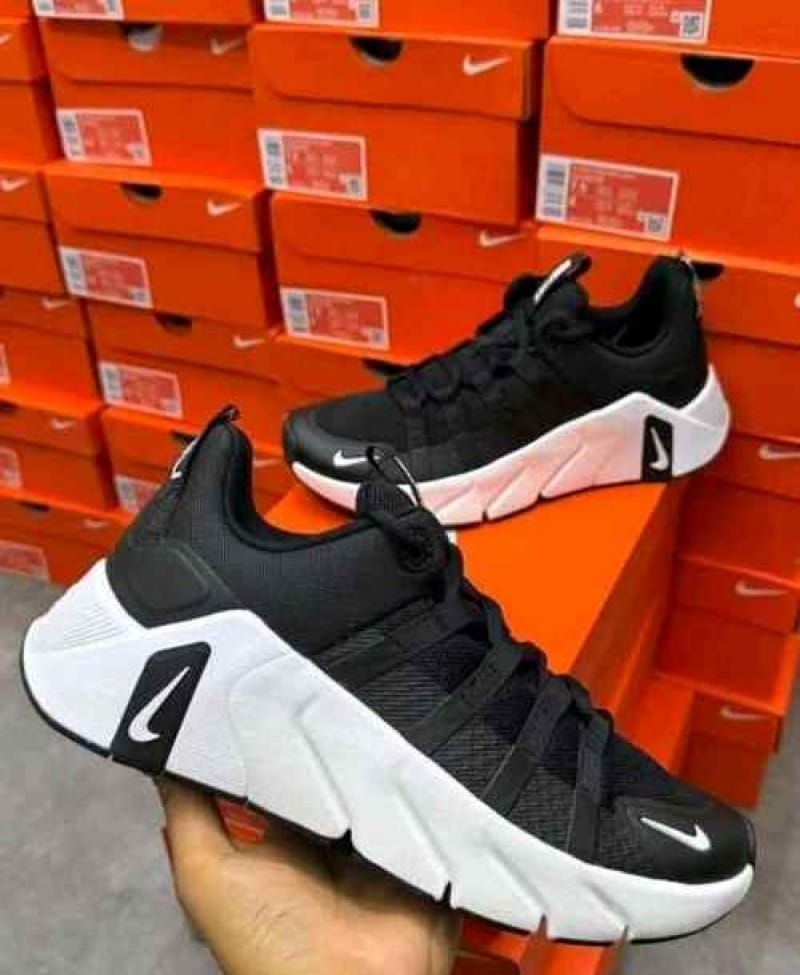 Nikkee Free Metcon 7Black White
